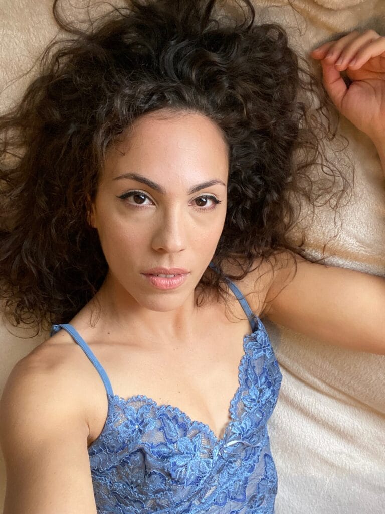 Maya Beez - maya_beez - Greek OnlyFans