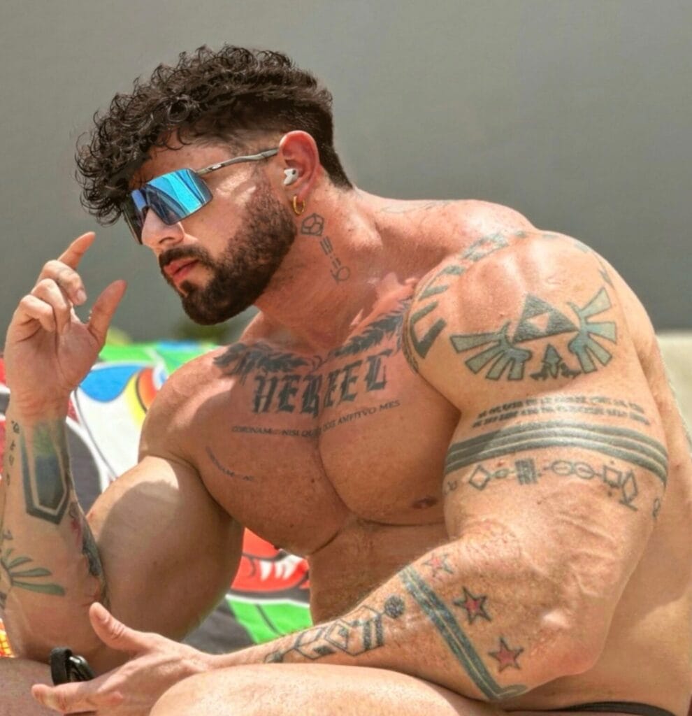 AndresVergel - superboy - Greek OnlyFans