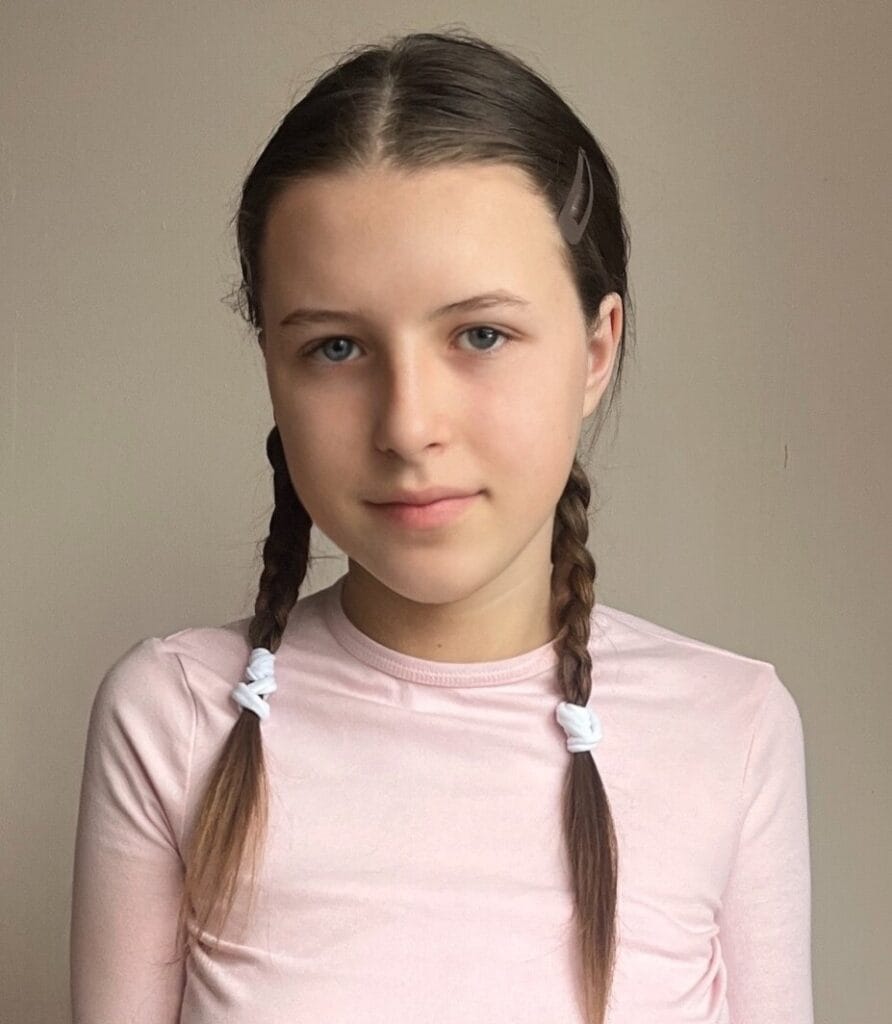 Kinder Olya - sweetolyaa - Greek OnlyFans