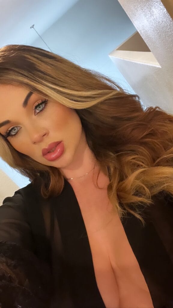 Skyla Novea - skylanoveaxxx - Greek OnlyFans