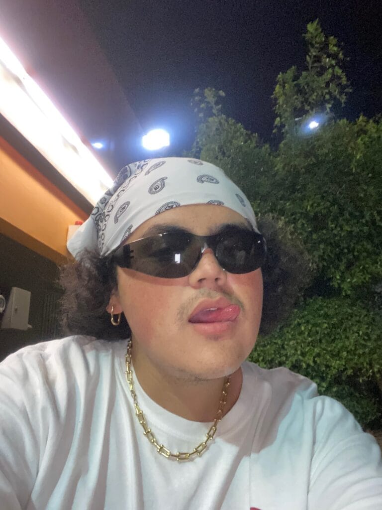 Kappu Xhino - thatcurlyguy - Greek OnlyFans