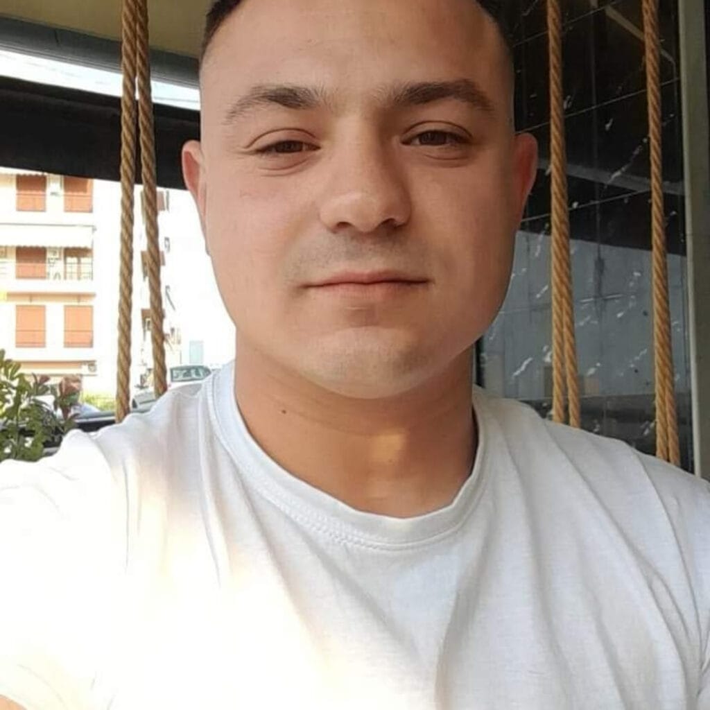 Toy boy - u312802914 - Greek OnlyFans